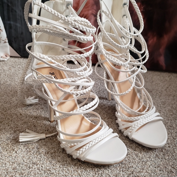 Heels - Picture 3 of 3